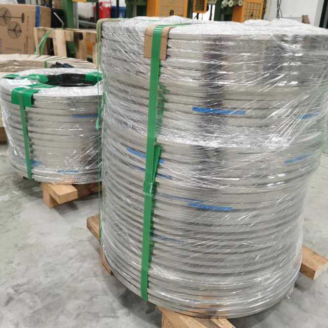 Panggunaan khusus jalur stainless steel sing digulung